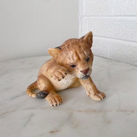 Vintage 1981 Ceramic Lion Cub Figurine Mexico Collectible Animal Figure